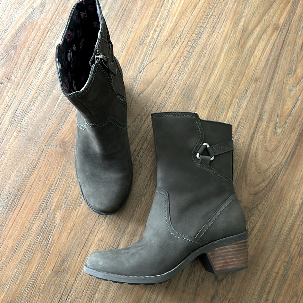 TEVA Foxy Mid-Calf Boots